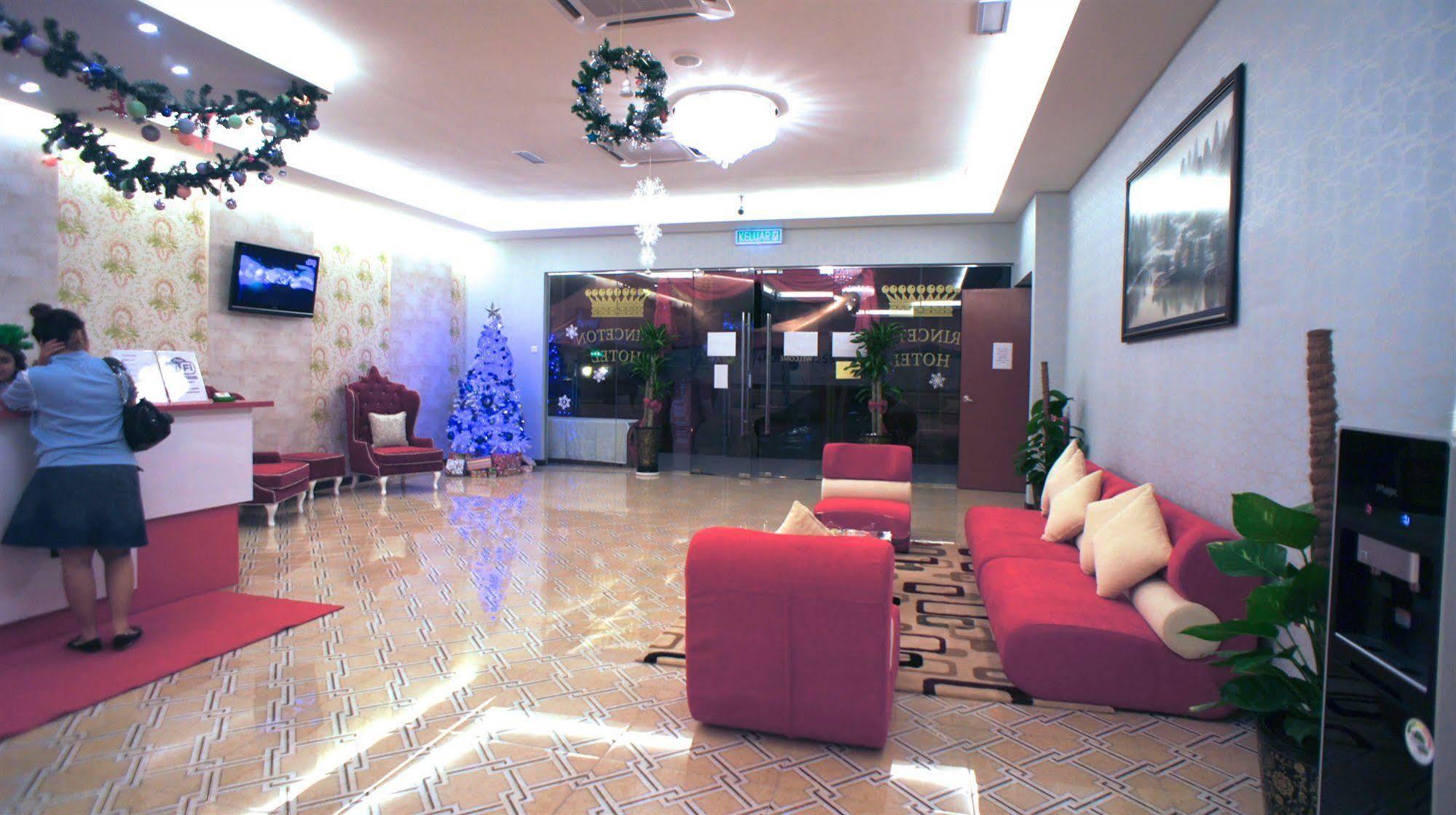 ג'והור בהרו Hotel Zamburger Bukit Indah מראה חיצוני תמונה